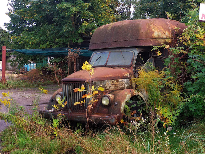 Dom Gos. Skład materiałów budowlanych
